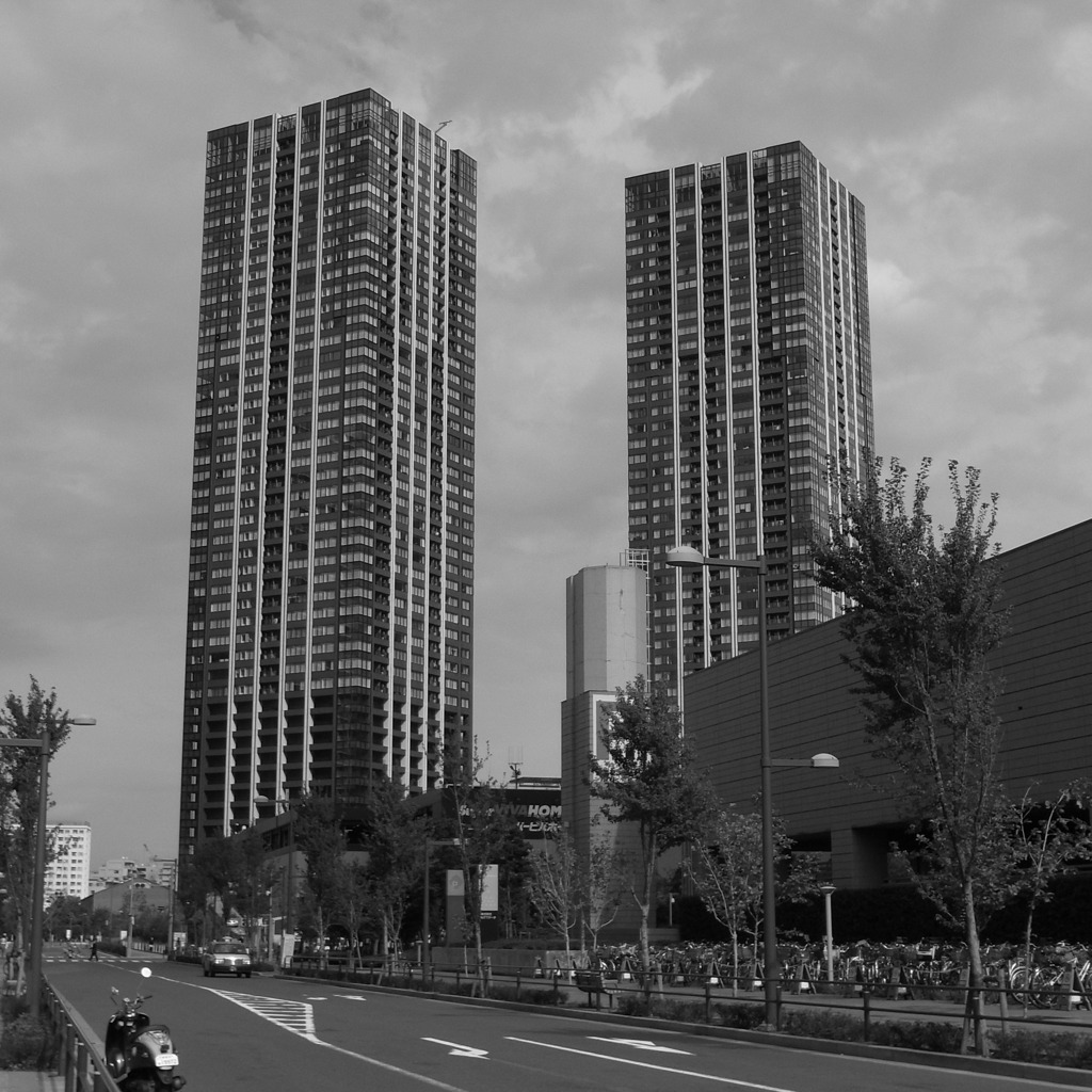 聳え立つ