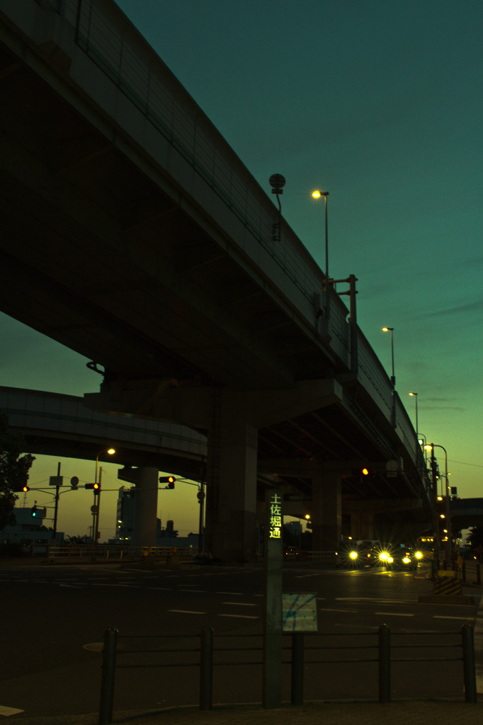 夕暮れの土佐堀通-3585