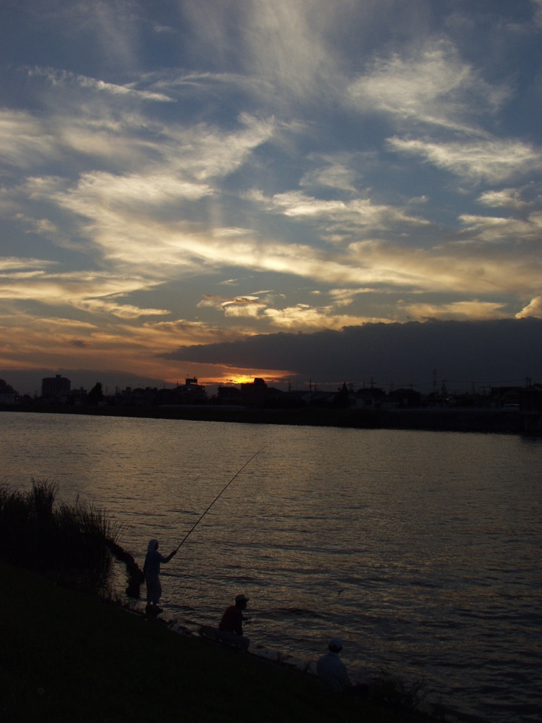 秋空下の夕釣