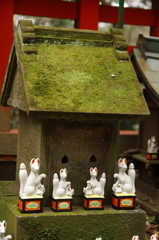 鎌倉　佐助稲荷神社　石の祠