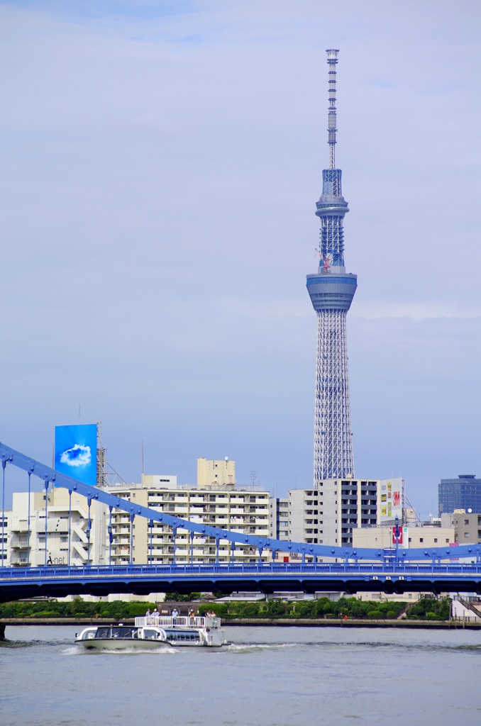 空と川から