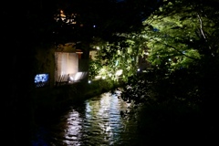 夜の祇園