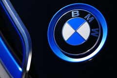 ブルーが電気の証