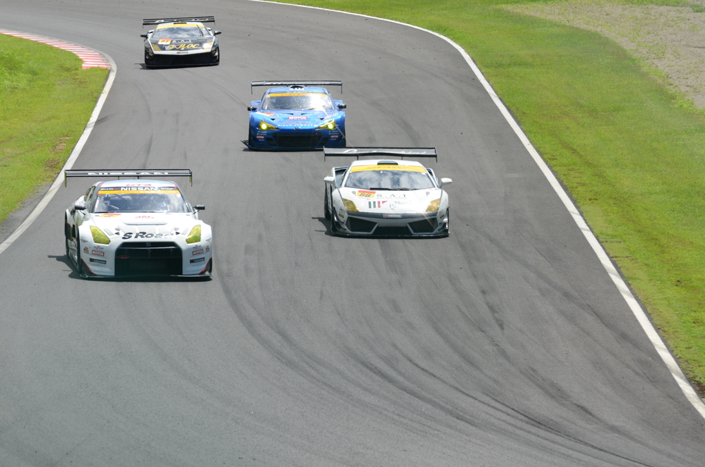 GT300の争い！