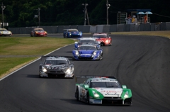 セーフティカー導入で大混戦！