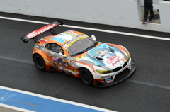 ピットインする！GSR_BMW_4号車