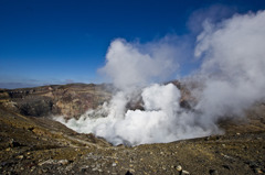 濛々と火山ガス