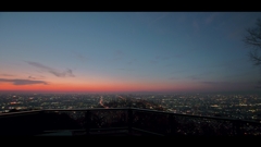 大阪平野を眺望するテラス