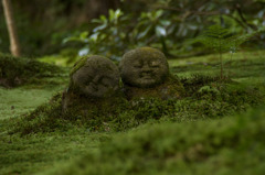 寄り添って
