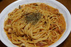 トマトクリームパスタ