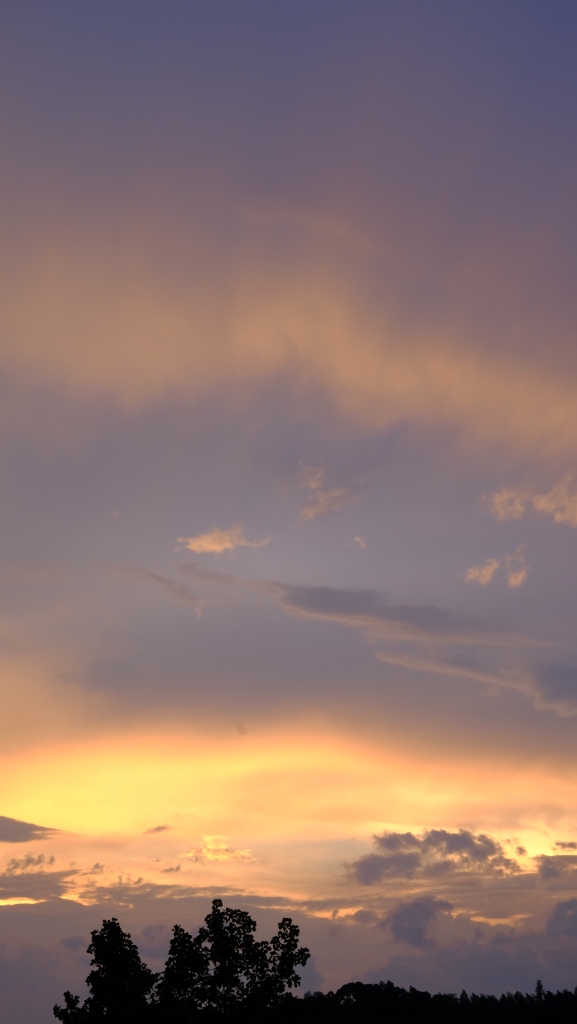 散歩がてらの空　２