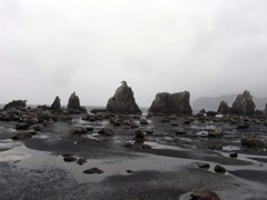 串本橋杭岩（はしぐいいわ）