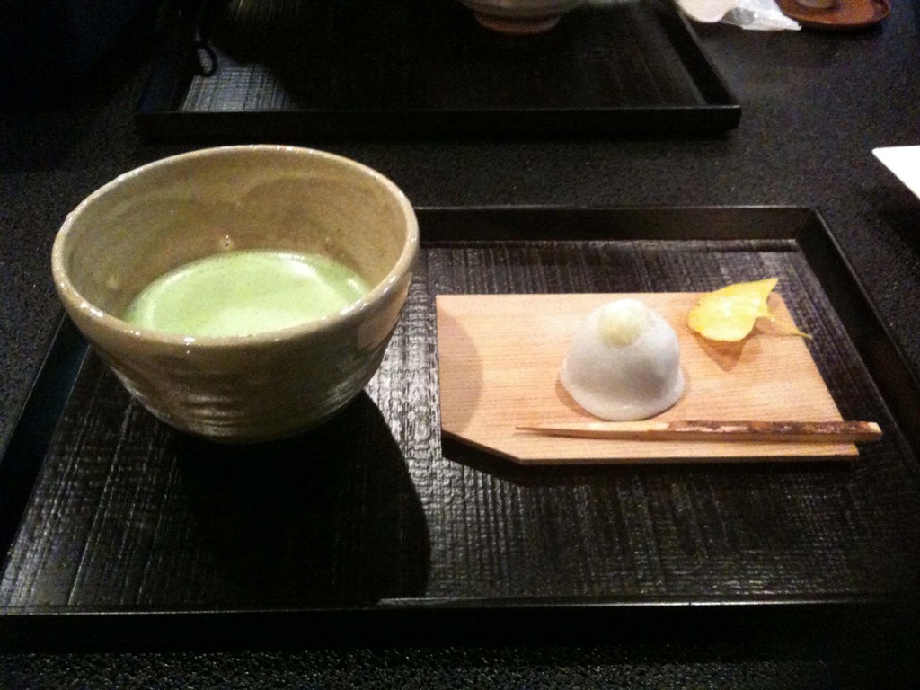 お茶にしますか？