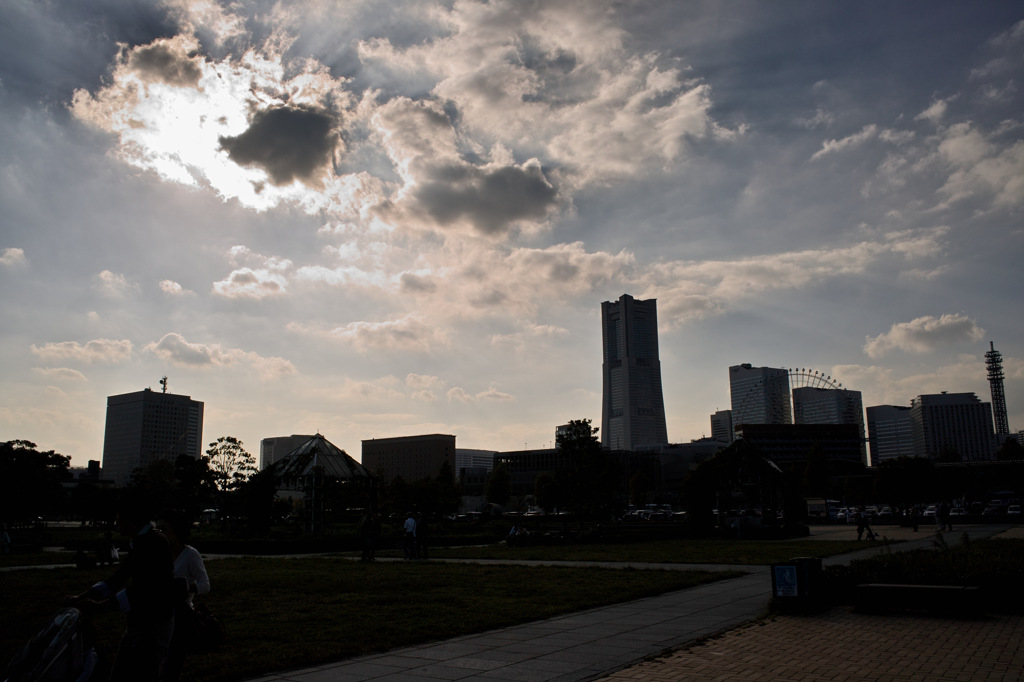 午後4時の空