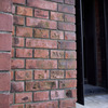 レンガの壁面