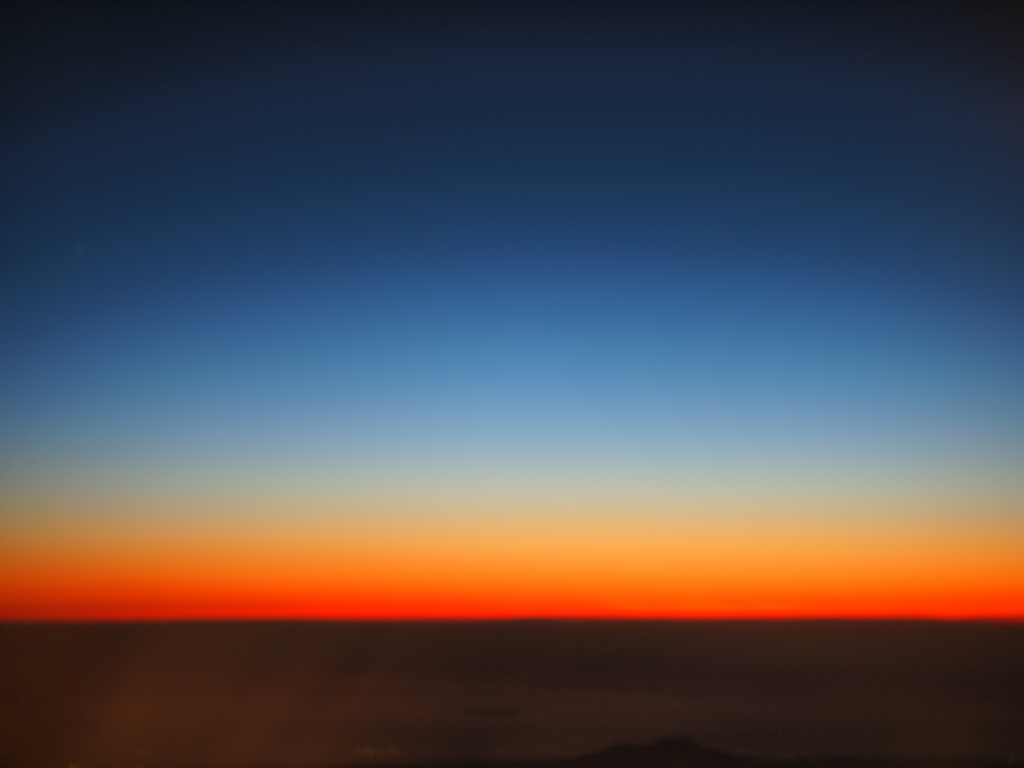 飛行機からみた夕暮れ前