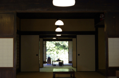 古民家（奥の方へズズィーッと）