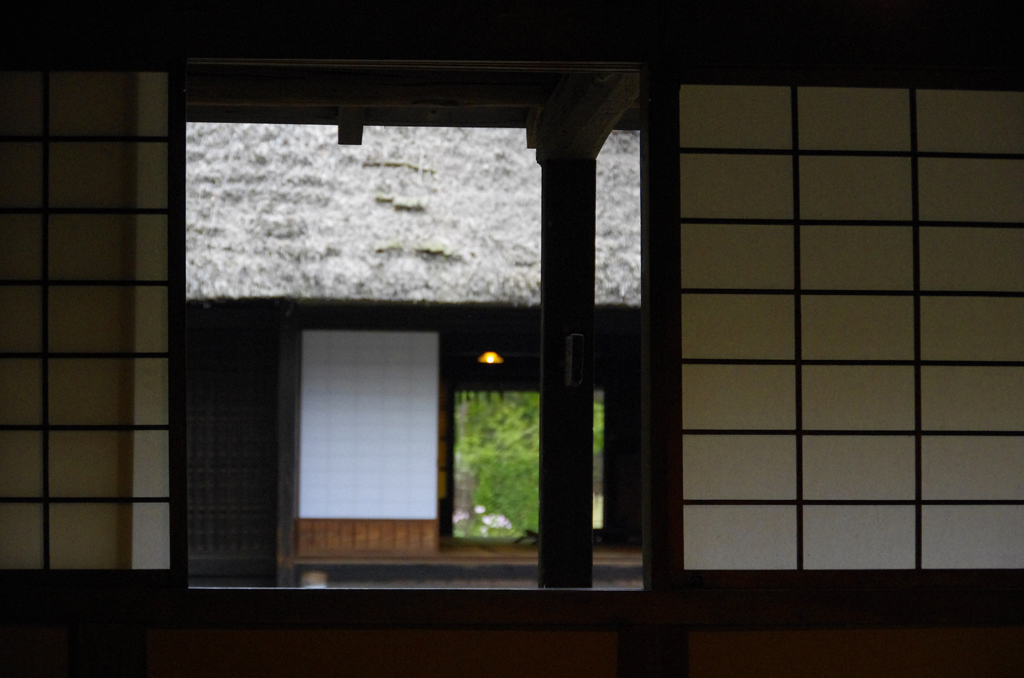 古民家（障子越しの風景）