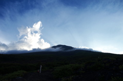 Fuji_with_Crowd