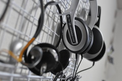 SENNHEISER