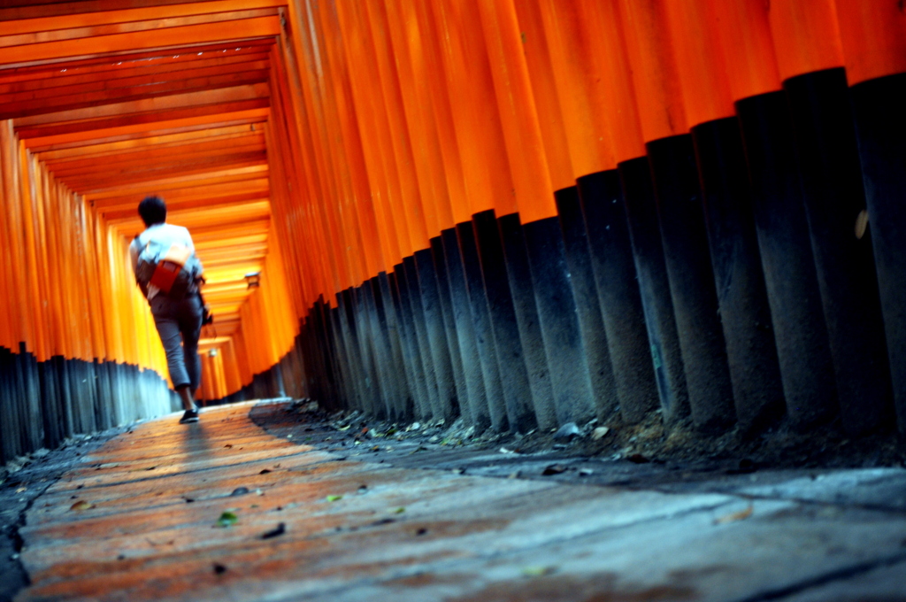 幻想の中を歩く