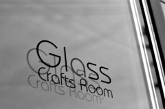 Gl「a」ss Craft Room