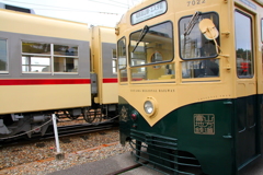 駅前を走る路面電車