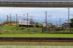 ガード下を行きます～♪