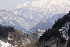 春近し