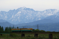 立山連峰剣岳とカボチャ君