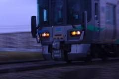 このロボット顔が刺激的！