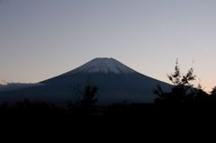 夕暮れ時の富士