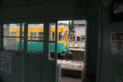 駅舎から、かぼちゃを見るのもいいかも？