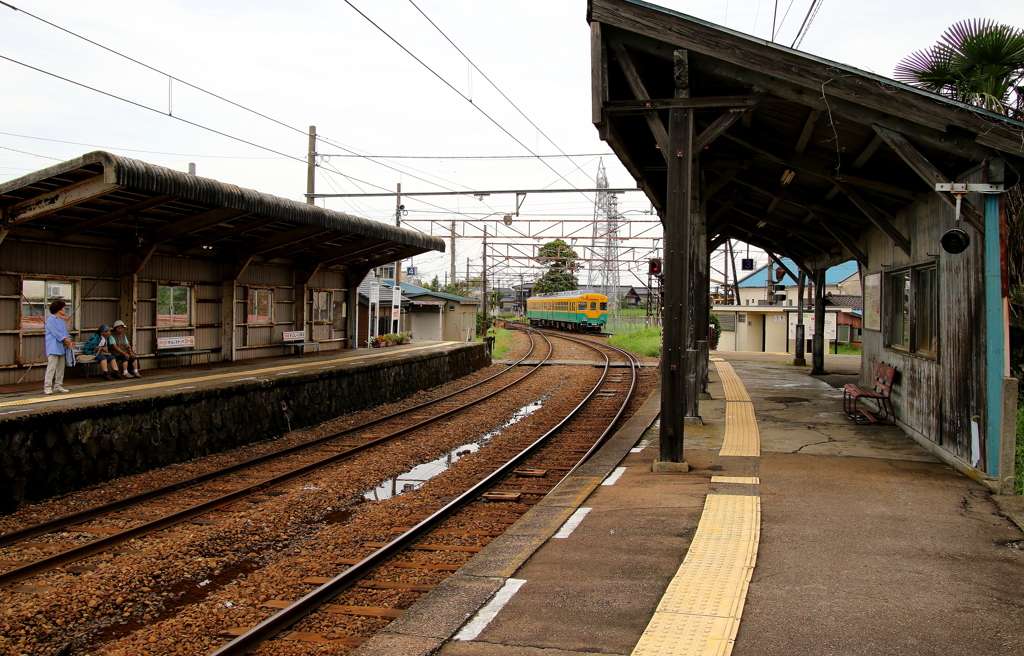 雨が降った後の線路