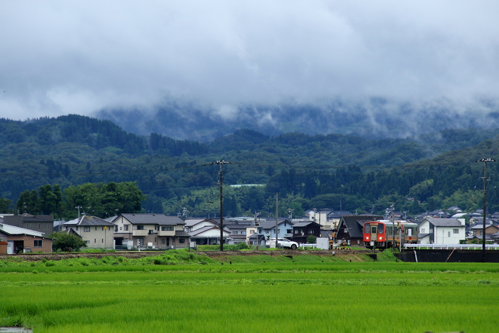 雨雲が追いかけてくる・・・