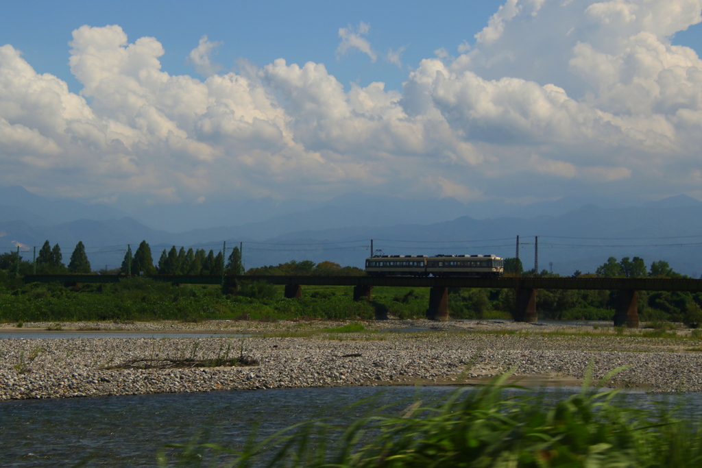 風に吹かれて～雲流れ～♪ダイコン君が行く・・・