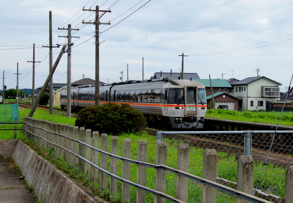 ワイドビューひだ～♪