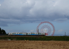 あいの風とやま鉄道と観覧車