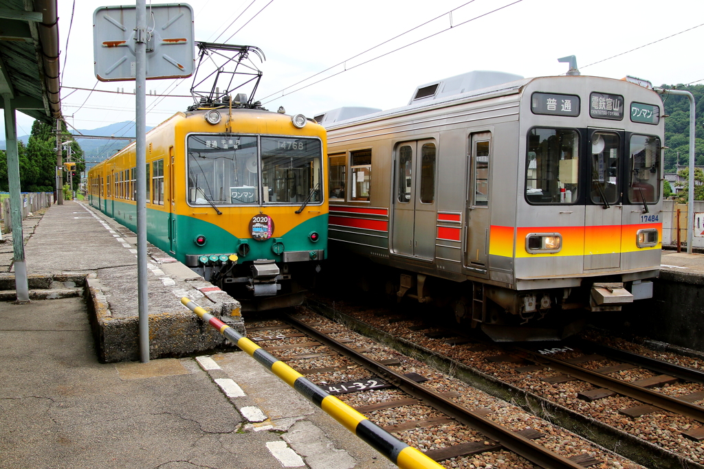 すれ違い