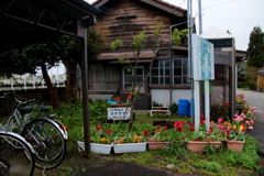 小さな駅舎