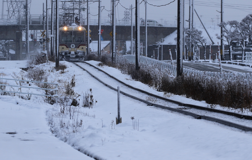 粉雪が舞う中を走る～