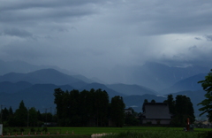 梅雨空