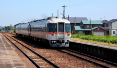 ワイドビュー　ひだ