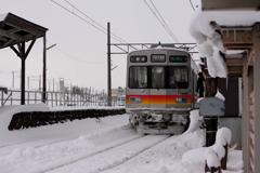 雪の日もfighting電車君