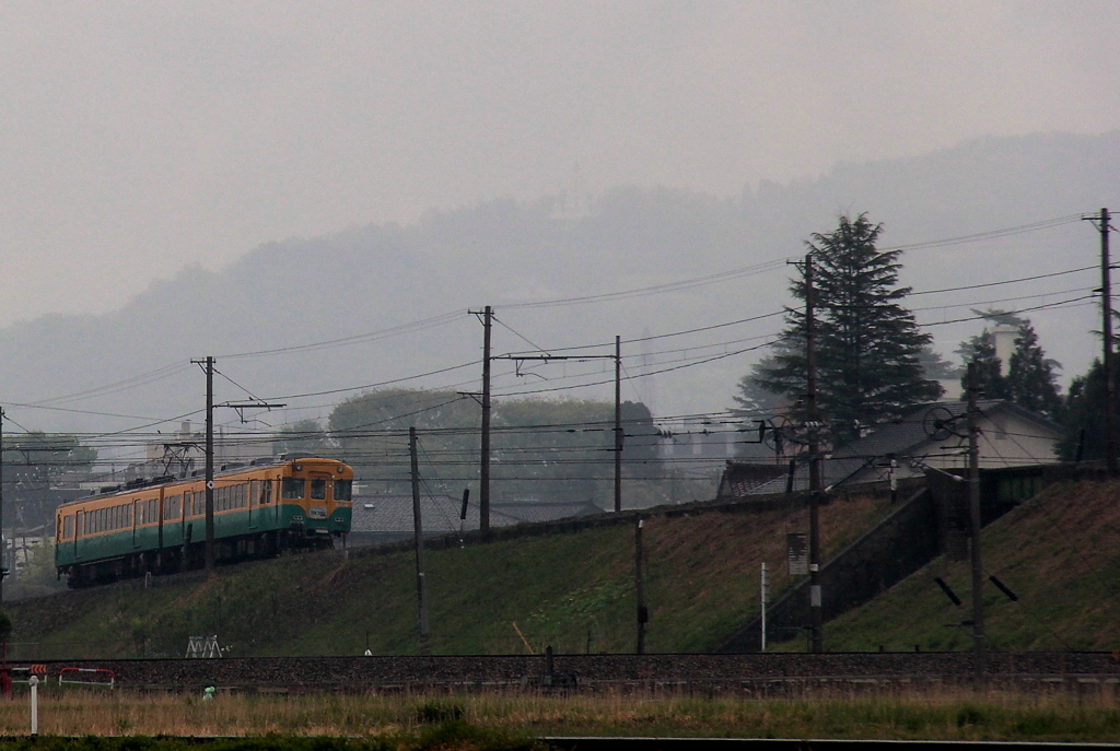 雨の日の、かぼちゃ電車君