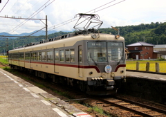 片目ヘッドライトはどんな意味があるの？