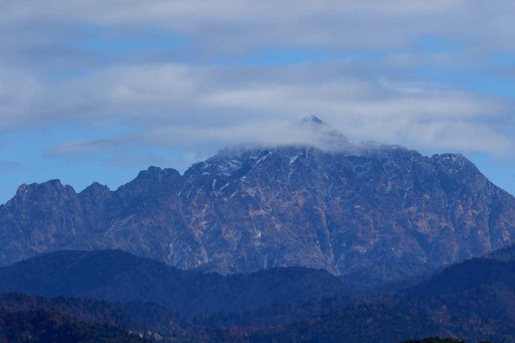 雲かかる剣岳