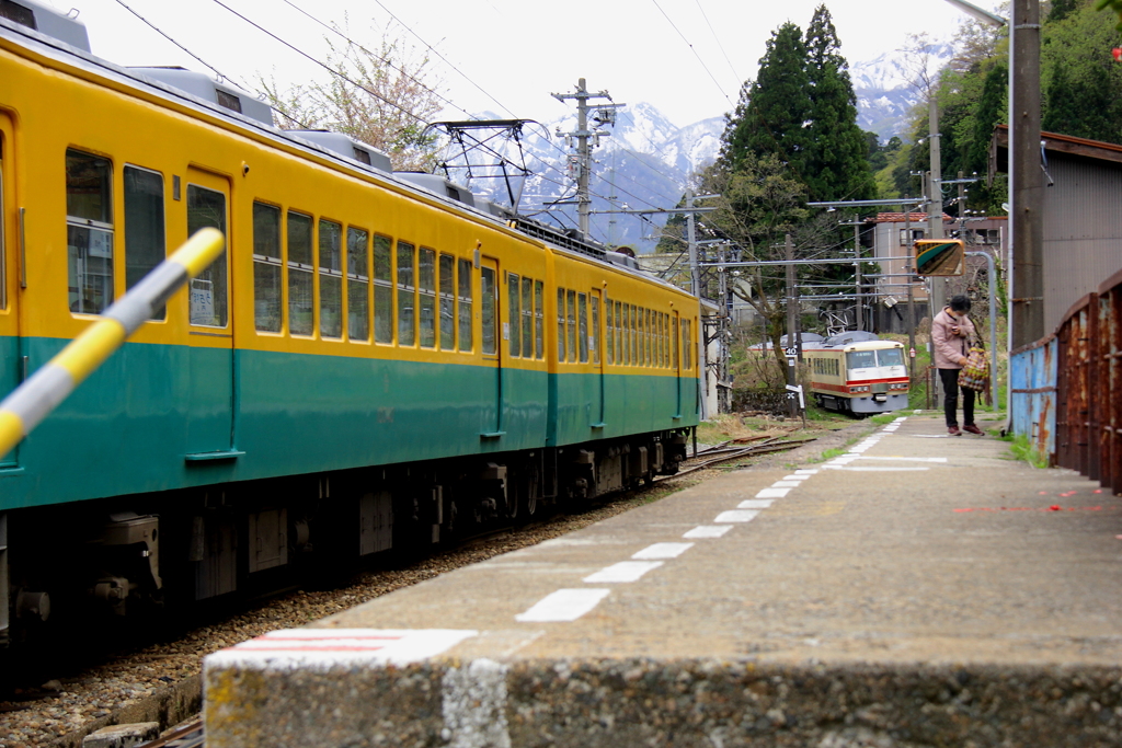 すれ違い、電車君が来たよ～♪