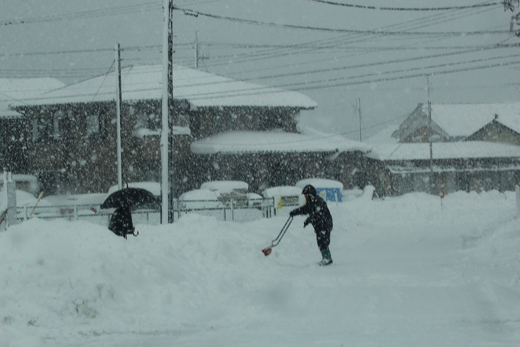 この雪はいつまで続くの？
