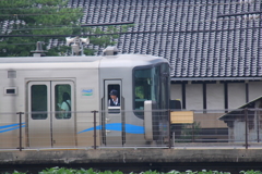 美人の車掌さん